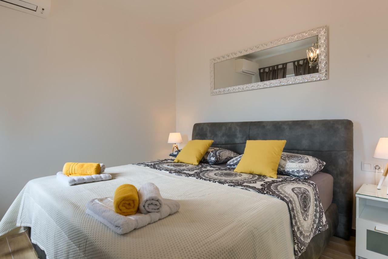 Apartments Dream In Arena 1 Pula Center Free Parking Kültér fotó